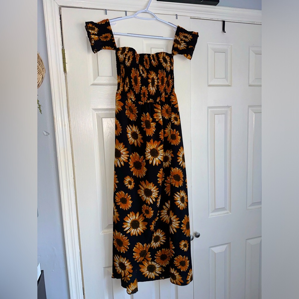 Sunflower Maxi Dress with Cap Sleeves